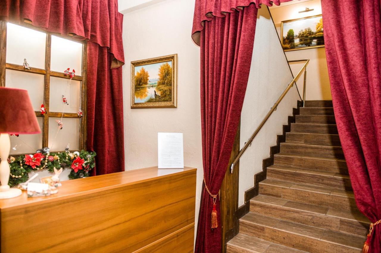 Veselyj Zajets Hotel Pirnove Kültér fotó