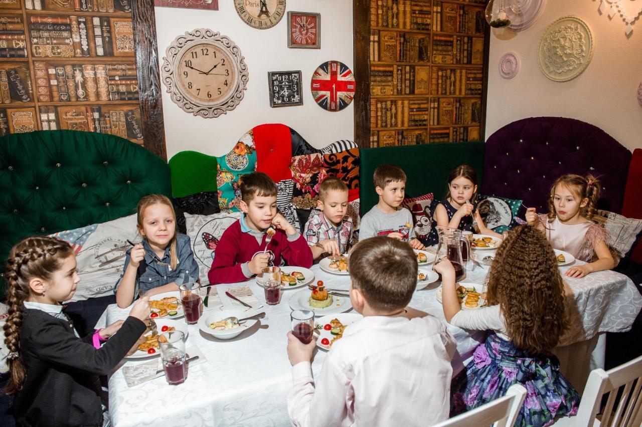 Veselyj Zajets Hotel Pirnove Kültér fotó