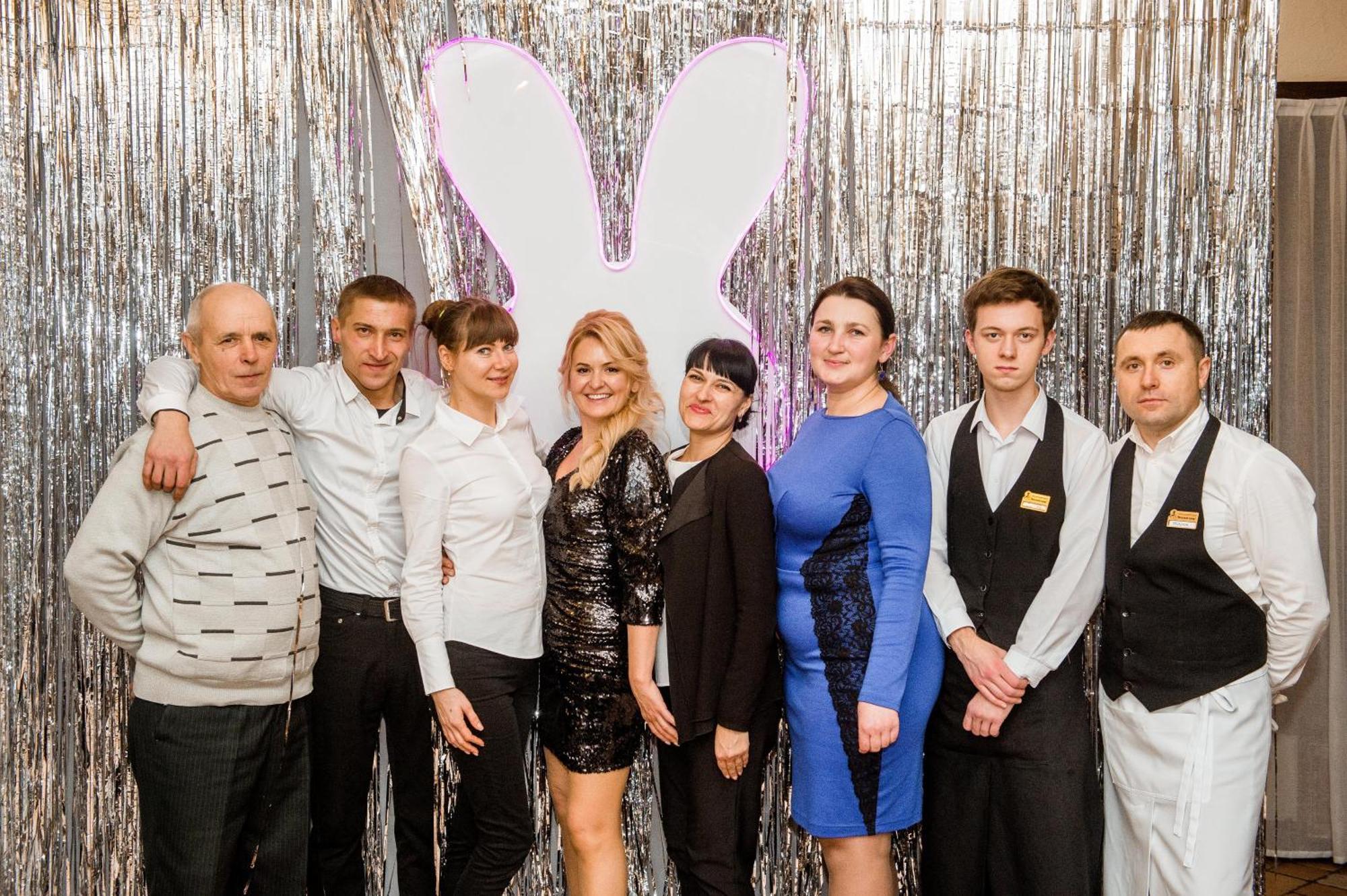 Veselyj Zajets Hotel Pirnove Kültér fotó